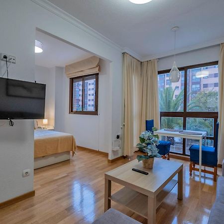 Apartamento Wanda Ifema Con Parking Y Piscina Madrid Luaran gambar